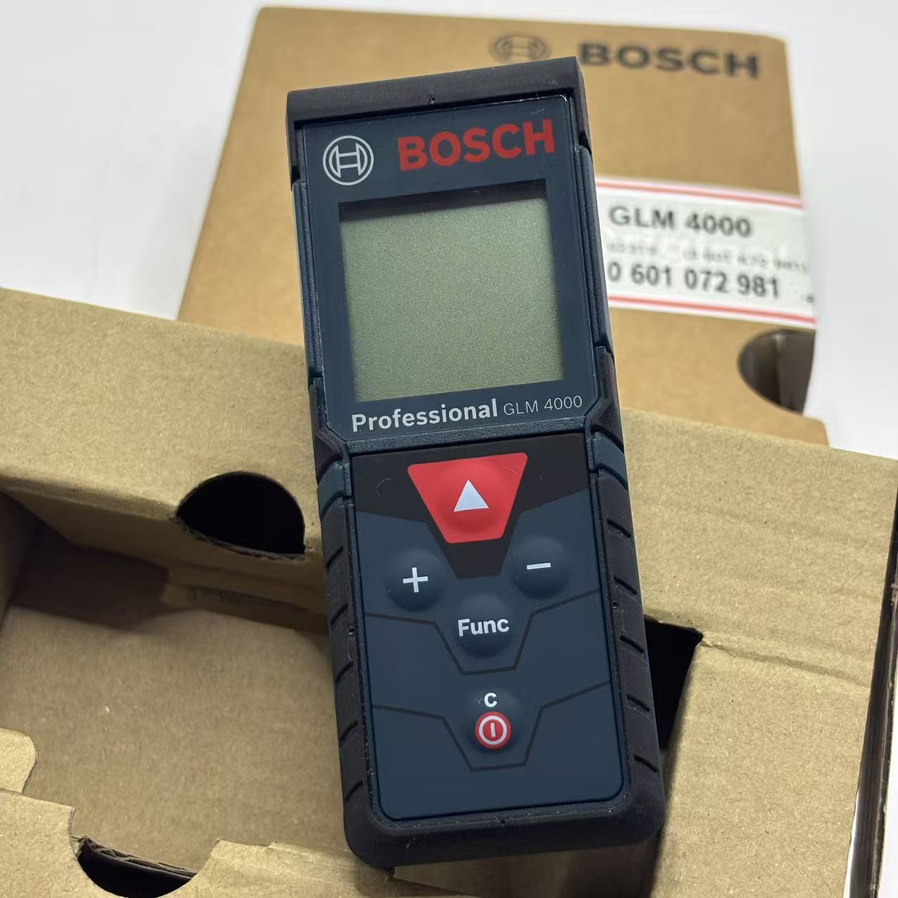 BOSCH GLM 4000 Laser Range Fin - đánh giá và giá Test Instruments